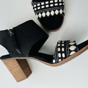 Toms Black and White Sandals